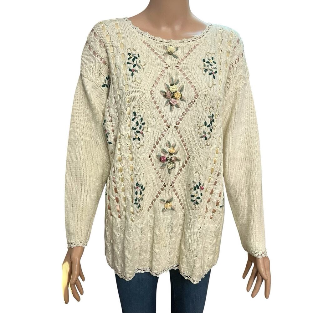 90s VTG Grannycore 3D Rosette Sweater Large Cable Knit Ribbon Cream Cottagecore